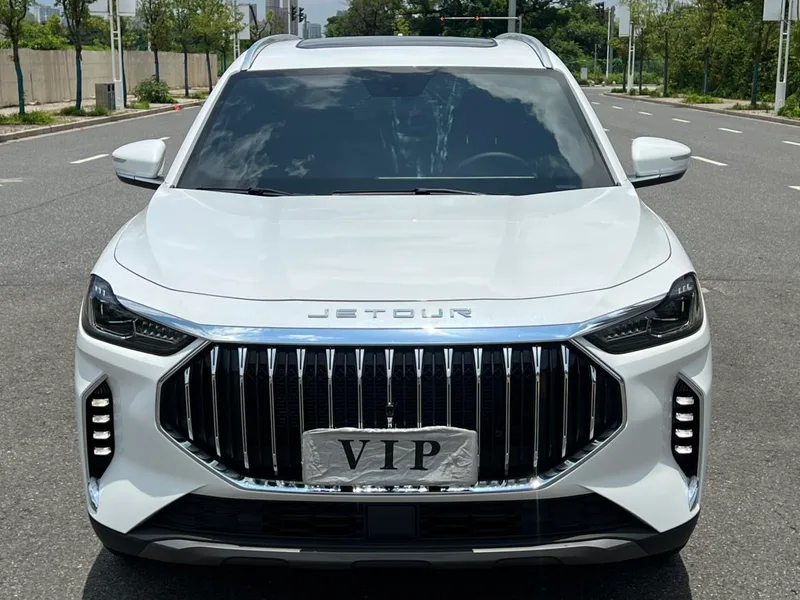 Jetour X70 PLUS 2023 1.5T DCT Brave person PLUS 5 seat exterior photo 2 Jetour X70 PLUS 2023 1.5T DCT Brave person PLUS 5 seat exterior photo 2