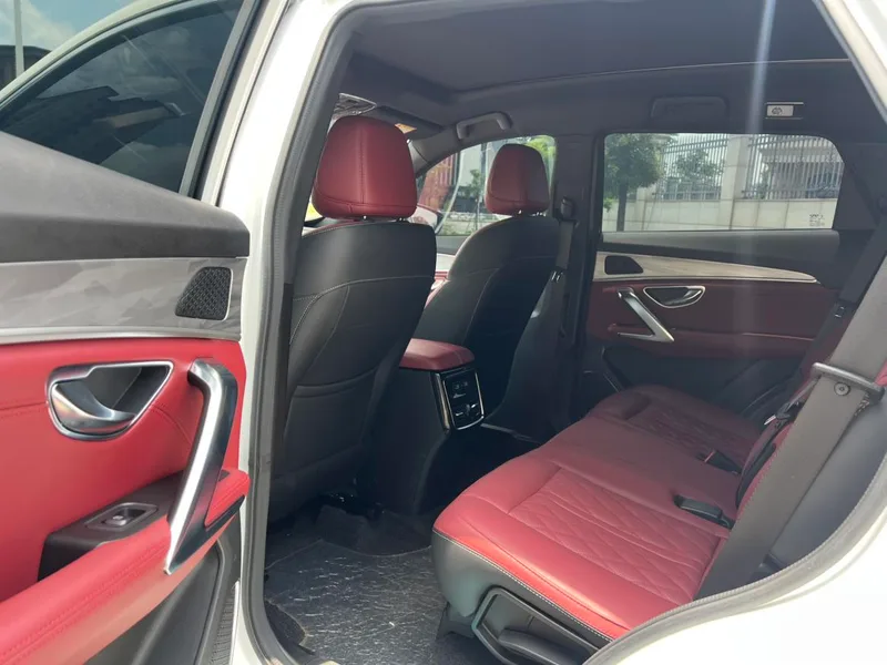 Jetour X70 PLUS 2023 1.5T DCT Brave person PLUS 5 seat exterior photo 9 Jetour X70 PLUS 2023 1.5T DCT Brave person PLUS 5 seat exterior photo 9