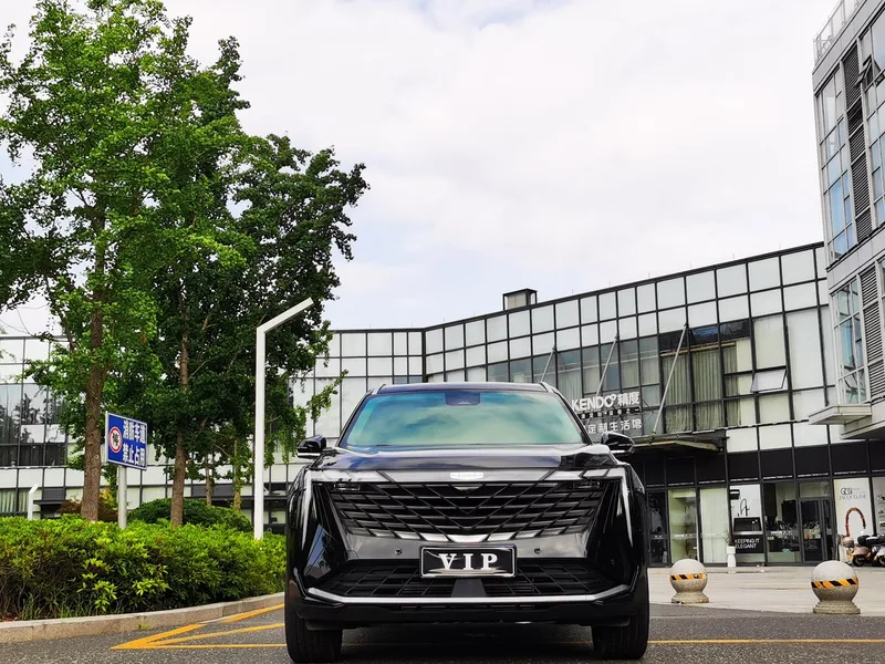 Geely Boyue L 2023 1.5TD DCT Премиальная комплектация экстерьер фото 2 Geely Boyue L 2023 1.5TD DCT Премиальная комплектация экстерьер фото 2