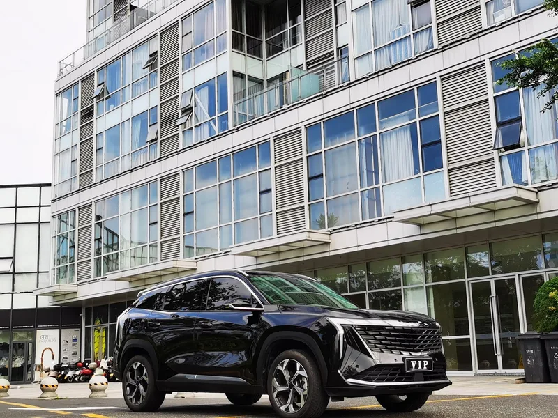 Geely Boyue L 2023 1.5TD DCT Премиальная комплектация экстерьер фото 3 Geely Boyue L 2023 1.5TD DCT Премиальная комплектация экстерьер фото 3