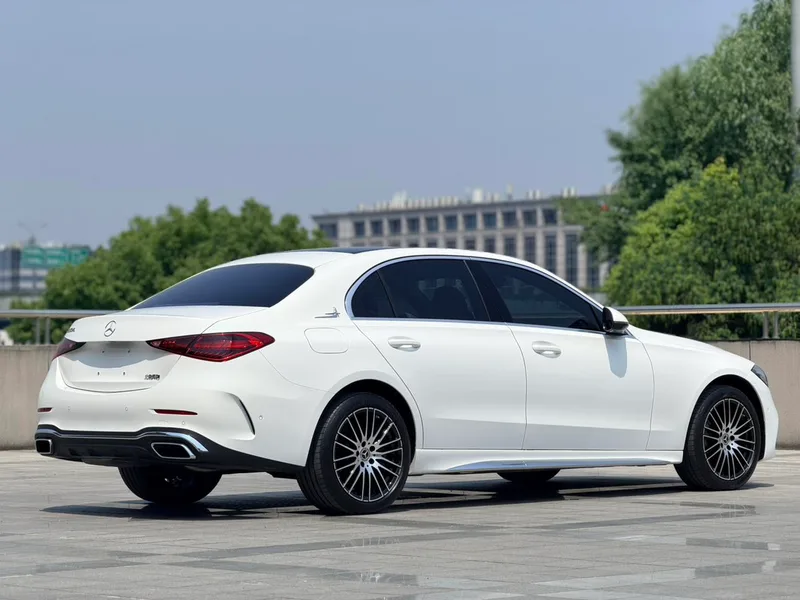 Mercedes-Benz C-Class 2025 Restyling C 260 L Sports version interior photo 16