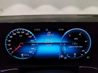 Mercedes-Benz GLB 2023 GLB 220 Динамичный тип интерьер фото 11