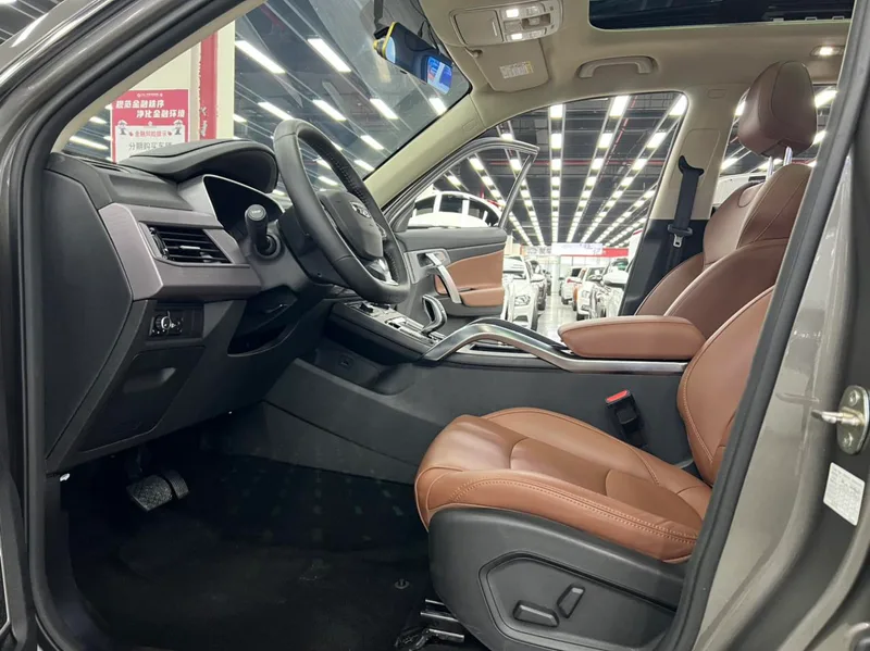 Geely Boyue 2022 1.8TD DCT Tipo Zhiya exterior foto 5 Geely Boyue 2022 1.8TD DCT Tipo Zhiya exterior foto 5