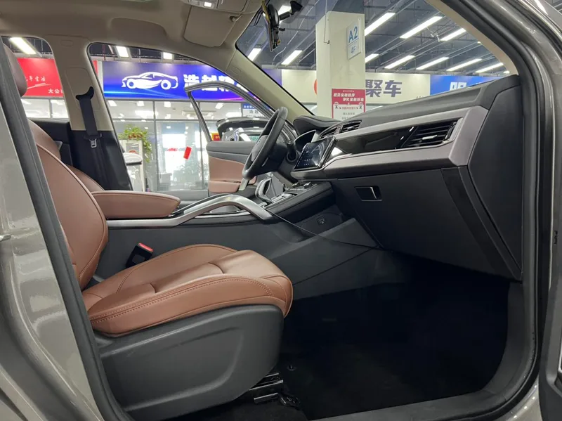 Geely Boyue 2022 1.8TD DCT Tipo Zhiya exterior foto 7 Geely Boyue 2022 1.8TD DCT Tipo Zhiya exterior foto 7