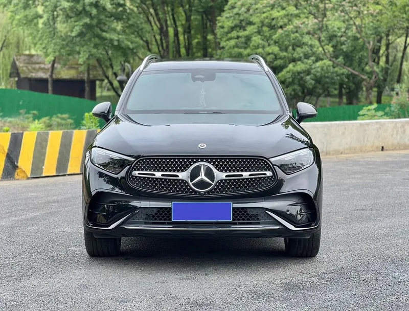 Mercedes-Benz GLC 2024 GLC 300 L 4MATIC Luxury type 5 seat exterior photo 2