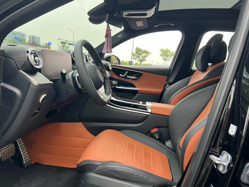 Mercedes-Benz GLC 2024 GLC 300 L 4MATIC Luxury type 5 seat interior photo 11