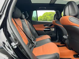 Mercedes-Benz GLC 2024 GLC 300 L 4MATIC Luxury type 5 seat interior photo 19