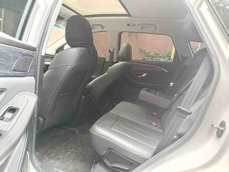 Jetour X90 PLUS 2024 1.6TD DCT Villa interior foto 8 Jetour X90 PLUS 2024 1.6TD DCT Villa interior foto 8