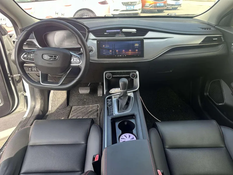 Geely Binrui 2018 14T CVT Plantronics Edition interior photo 8 Geely Binrui 2018 14T CVT Plantronics Edition interior photo 8