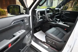 Jetour T2 2024 2.0TD Tracción a las cuatro ruedas Alas de dragón plateado interior foto 14 Jetour T2 2024 2.0TD Tracción a las cuatro ruedas Alas de dragón plateado interior foto 14