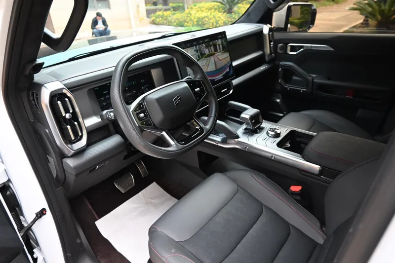Jetour T2 2024 2.0TD Tracción a las cuatro ruedas Alas de dragón plateado interior foto 15 Jetour T2 2024 2.0TD Tracción a las cuatro ruedas Alas de dragón plateado interior foto 15
