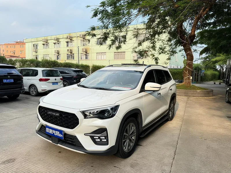 Jetour X90 2020 1.5T DCT Shadow Smart Edition 5 seat exterior photo 1 Jetour X90 2020 1.5T DCT Shadow Smart Edition 5 seat exterior photo 1