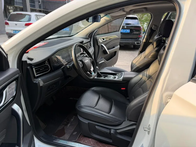 Jetour X90 2020 1.5T DCT Shadow Smart Edition 5 seat exterior photo 5 Jetour X90 2020 1.5T DCT Shadow Smart Edition 5 seat exterior photo 5