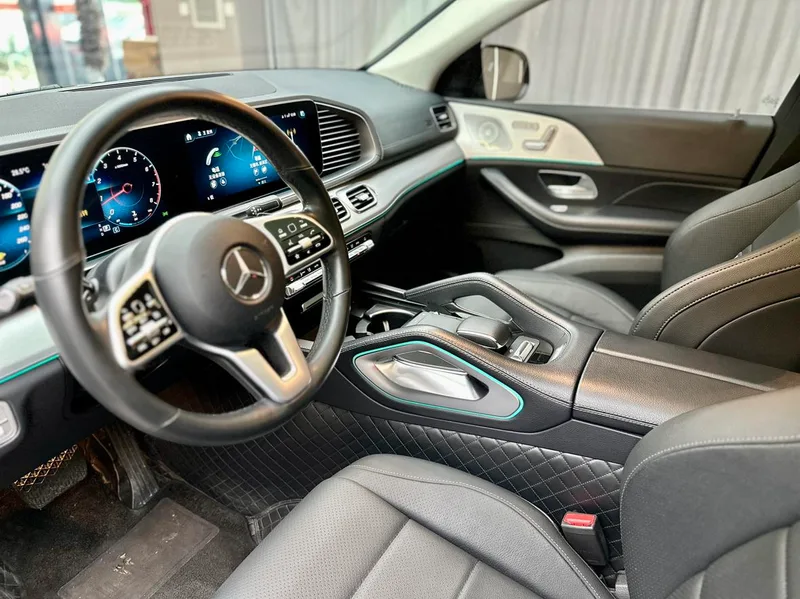Mercedes-Benz GLE Coupe 2020 GLE 350 4MATIC coupe SUV Fashionable interior photo 8
