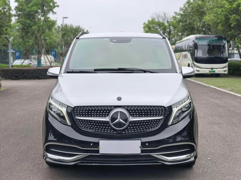 Mercedes-Benz V-Class 2022 V 260 Version pilote extérieur photo 2 Mercedes-Benz V-Class 2022 V 260 Version pilote extérieur photo 2