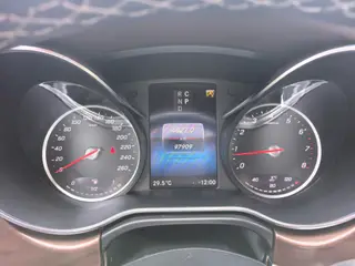 Mercedes-Benz V-Class 2022 V 260 Version pilote intérieur photo 17 Mercedes-Benz V-Class 2022 V 260 Version pilote intérieur photo 17