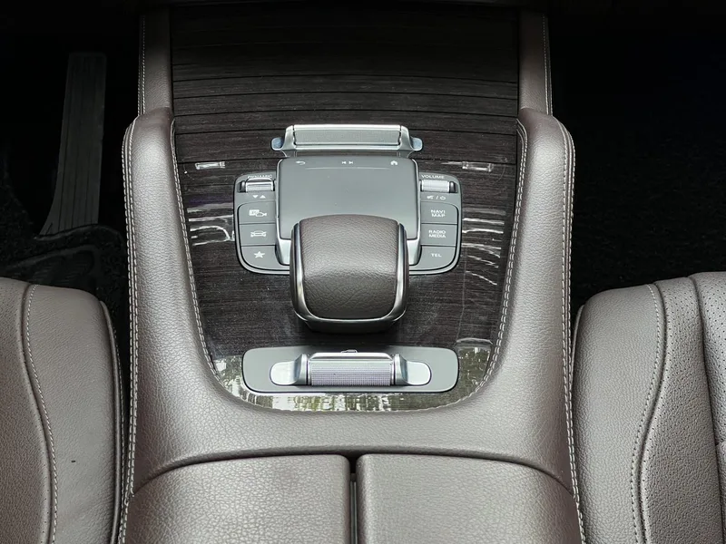 Mercedes-Benz GLS 2021 Mise à jour GLS 450 4MATIC Style tendance intérieur photo 19 Mercedes-Benz GLS 2021 Mise à jour GLS 450 4MATIC Style tendance intérieur photo 19