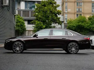 Mercedes-Benz E-Class 2024 E 300 L Finition premium Voiture extérieur photo 3