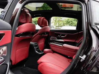 Mercedes-Benz E-Class 2024 E 300 L Finition premium Voiture intérieur photo 11