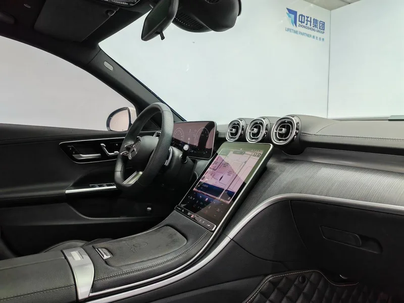 Mercedes-Benz C-Class 2024 Restyling C 260 L Sports version interior photo 15 Mercedes-Benz C-Class 2024 Restyling C 260 L Sports version interior photo 15