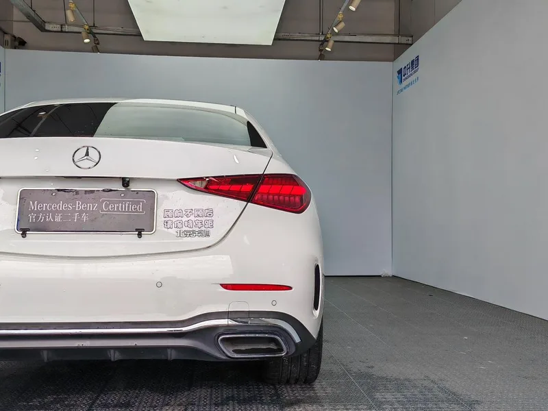 Mercedes-Benz C-Class 2024 Restyling C 260 L Sports version interior photo 19 Mercedes-Benz C-Class 2024 Restyling C 260 L Sports version interior photo 19