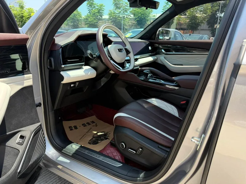 Geely Monjaro 2021 2.0TD DCT EVO Two-wheel drive noble type interior photo 9 Geely Monjaro 2021 2.0TD DCT EVO Two-wheel drive noble type interior photo 9