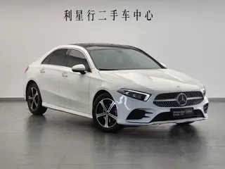 Mercedes-Benz A-Class 2022 Second change A 200 L Sport Sedan Fashion Edition exterior photo 3