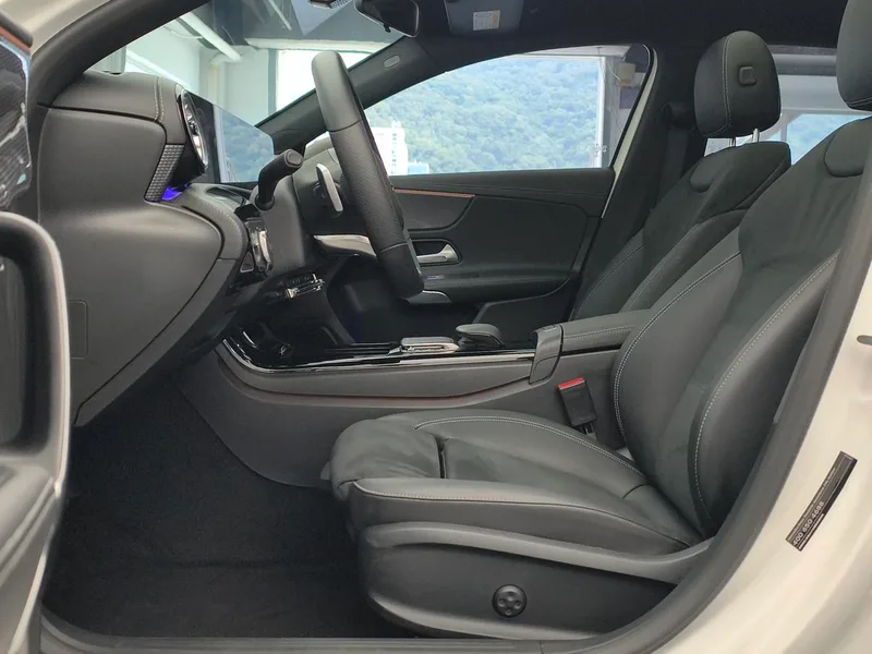 Mercedes-Benz A-Class 2022 Second change A 200 L Sport Sedan Fashion Edition interior photo 13