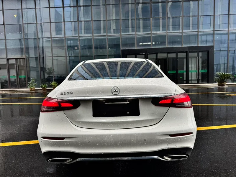 Mercedes-Benz E-Class 2022 Restyling E 260 L sports car exterior photo 5 Mercedes-Benz E-Class 2022 Restyling E 260 L sports car exterior photo 5