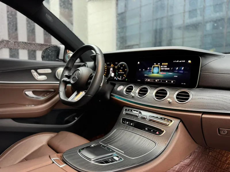 Mercedes-Benz E-Class 2022 Restyling E 260 L sports car interior photo 12 Mercedes-Benz E-Class 2022 Restyling E 260 L sports car interior photo 12