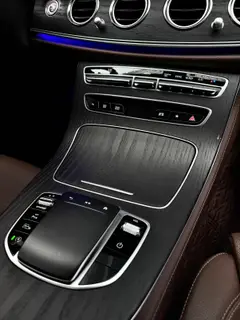 Mercedes-Benz E-Class 2022 Restyling E 260 L sports car interior photo 13 Mercedes-Benz E-Class 2022 Restyling E 260 L sports car interior photo 13