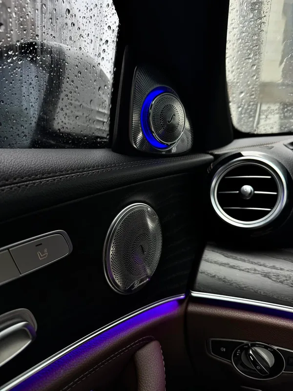 Mercedes-Benz E-Class 2022 Restyling E 260 L sports car interior photo 14 Mercedes-Benz E-Class 2022 Restyling E 260 L sports car interior photo 14