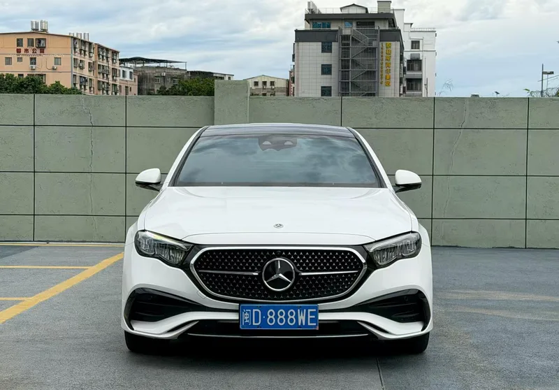 Mercedes-Benz E-Class 2024 E 300 L Fashionable sports car exterior photo 2 Mercedes-Benz E-Class 2024 E 300 L Fashionable sports car exterior photo 2