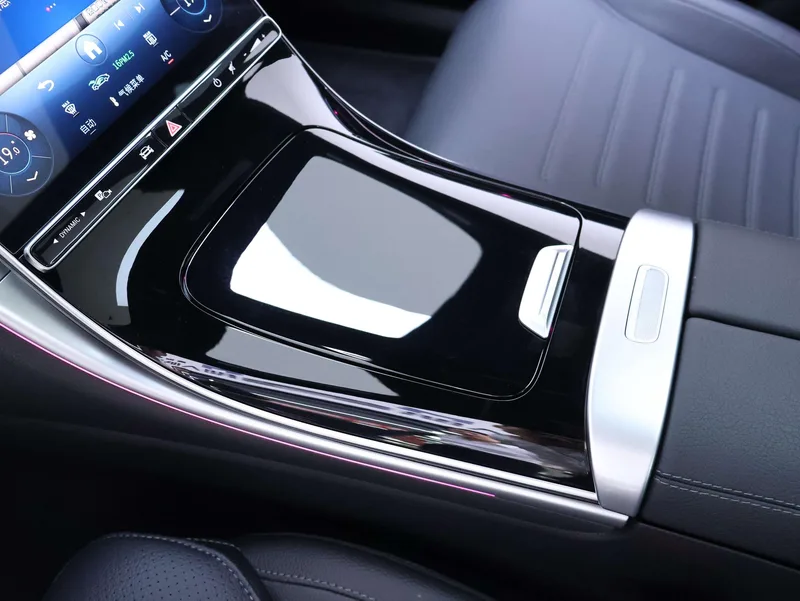 Mercedes-Benz C-Class 2026 C 260 L Спортивный седан интерьер фото 13