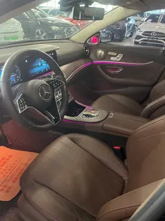 Mercedes-Benz E-Class 2022 Segundo cambio E 300 L Estilo de moda Coche interior foto 8 Mercedes-Benz E-Class 2022 Segundo cambio E 300 L Estilo de moda Coche interior foto 8