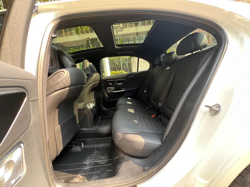 Mercedes-Benz C-Class 2023 C 260 L Hao Night Sports Edition interior photo 18 Mercedes-Benz C-Class 2023 C 260 L Hao Night Sports Edition interior photo 18
