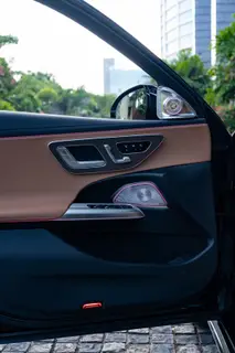 Mercedes-Benz E-Class 2025 Restyling E 300 L Luxury type Passenger car interior photo 8