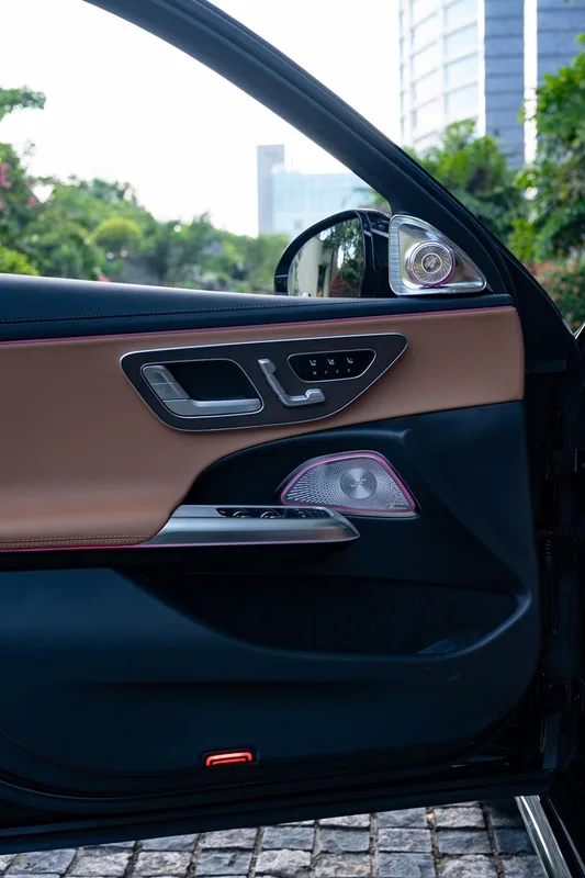 Mercedes-Benz E-Class 2025 Restyling E 300 L Luxury type Passenger car interior photo 8