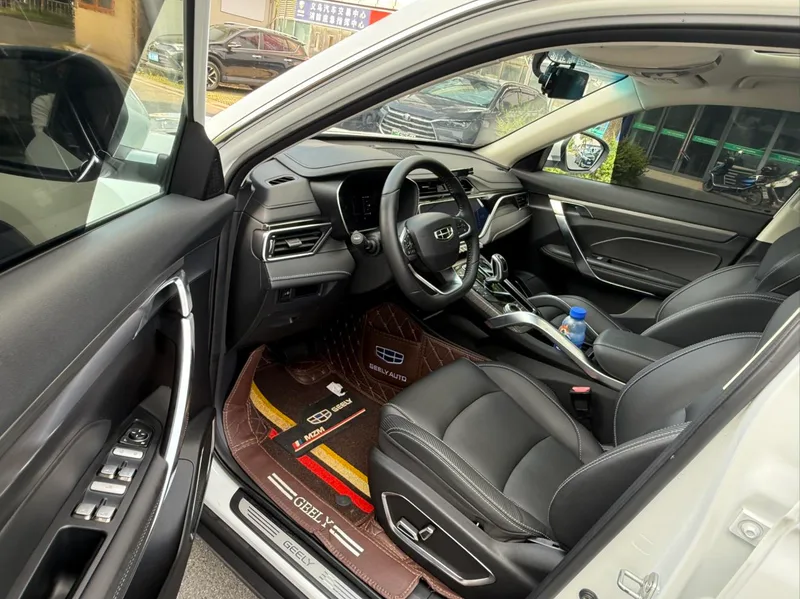 Geely Boyue 2020 1.8TD DCT Sabiduría PRO exterior foto 4 Geely Boyue 2020 1.8TD DCT Sabiduría PRO exterior foto 4