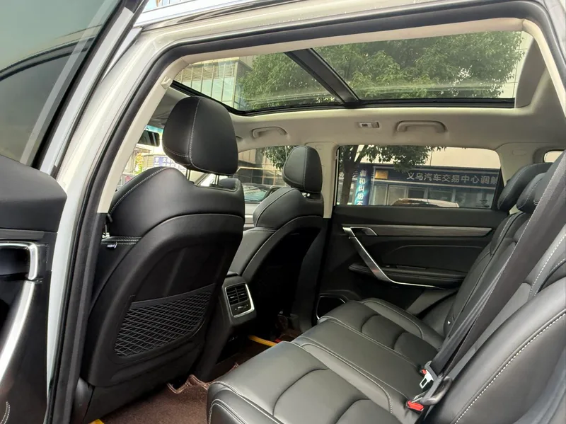 Geely Boyue 2020 1.8TD DCT Sabiduría PRO interior foto 6 Geely Boyue 2020 1.8TD DCT Sabiduría PRO interior foto 6