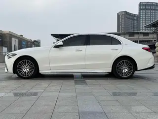 Mercedes-Benz C-Class 2024 C 200 L Version sportive extérieur photo 7 Mercedes-Benz C-Class 2024 C 200 L Version sportive extérieur photo 7