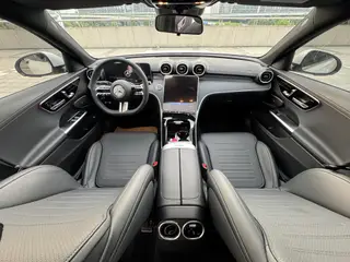 Mercedes-Benz C-Class 2024 C 200 L Version sportive intérieur photo 14 Mercedes-Benz C-Class 2024 C 200 L Version sportive intérieur photo 14