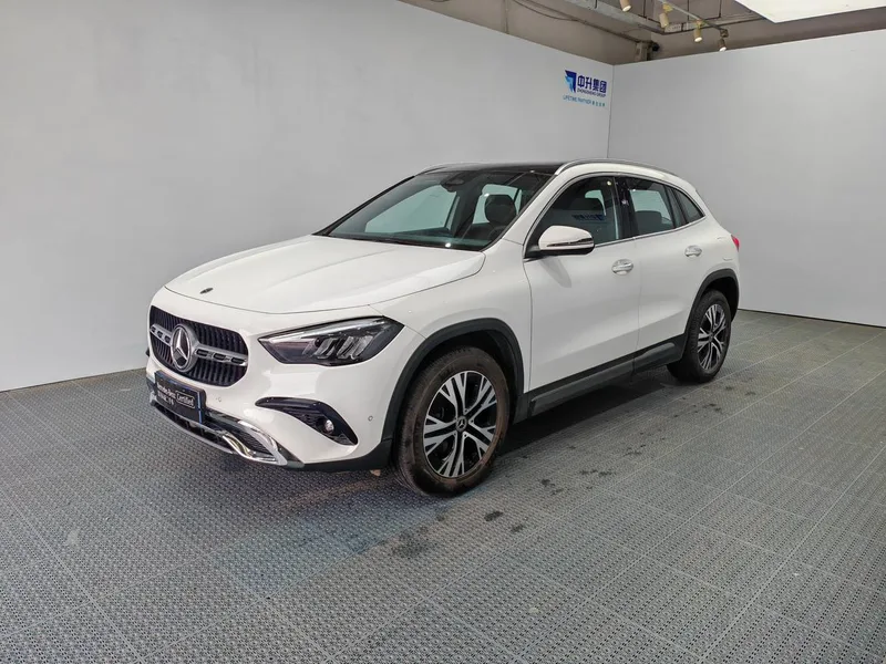 Mercedes-Benz GLA 2024 GLA 200 exterior photo 1 Mercedes-Benz GLA 2024 GLA 200 exterior photo 1