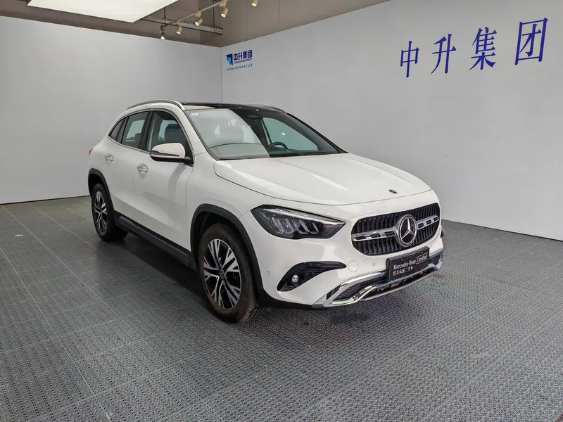 Mercedes-Benz GLA 2024 GLA 200 exterior photo 3 Mercedes-Benz GLA 2024 GLA 200 exterior photo 3