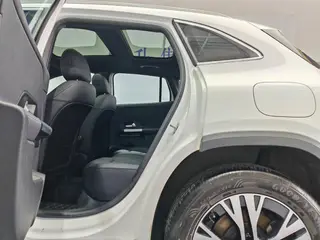Mercedes-Benz GLA 2024 GLA 200 interior photo 12 Mercedes-Benz GLA 2024 GLA 200 interior photo 12