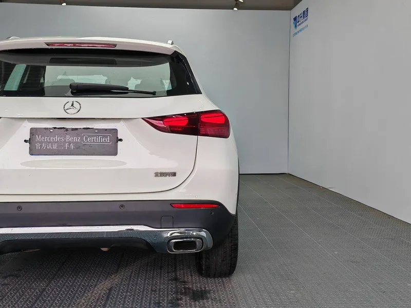 Mercedes-Benz GLA 2024 GLA 200 interior photo 18 Mercedes-Benz GLA 2024 GLA 200 interior photo 18