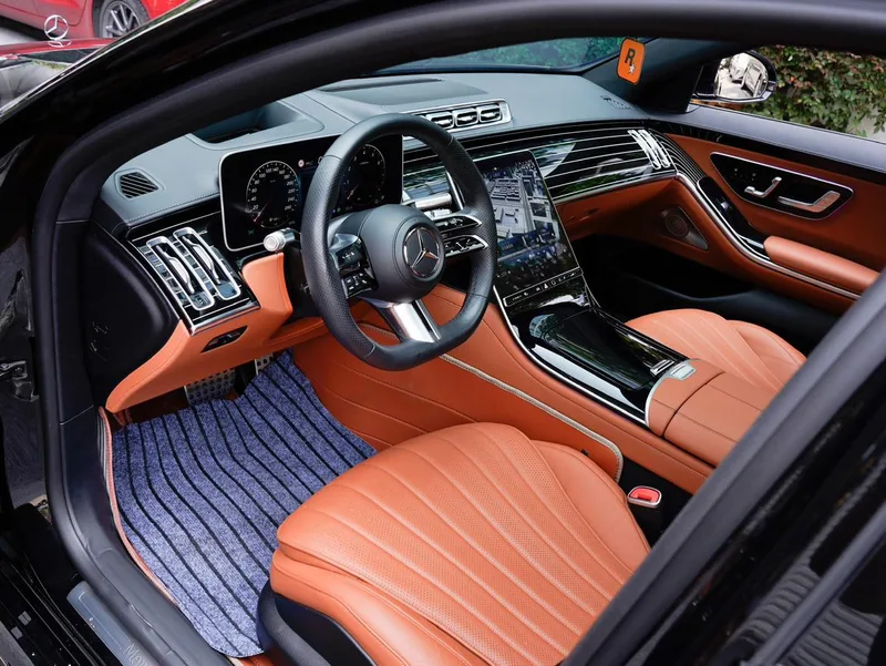 Mercedes-Benz S-Class 2023 S 450 L 4MATIC interior photo 11 Mercedes-Benz S-Class 2023 S 450 L 4MATIC interior photo 11