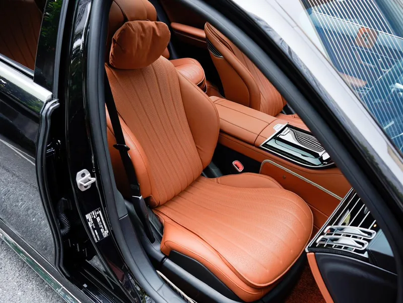 Mercedes-Benz S-Class 2023 S 450 L 4MATIC interior photo 15 Mercedes-Benz S-Class 2023 S 450 L 4MATIC interior photo 15