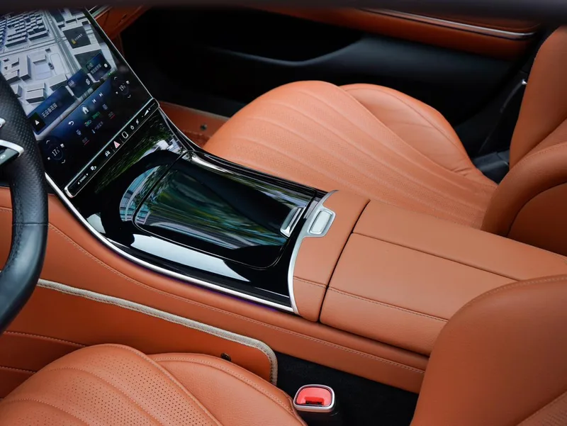 Mercedes-Benz S-Class 2023 S 450 L 4MATIC interior photo 18 Mercedes-Benz S-Class 2023 S 450 L 4MATIC interior photo 18