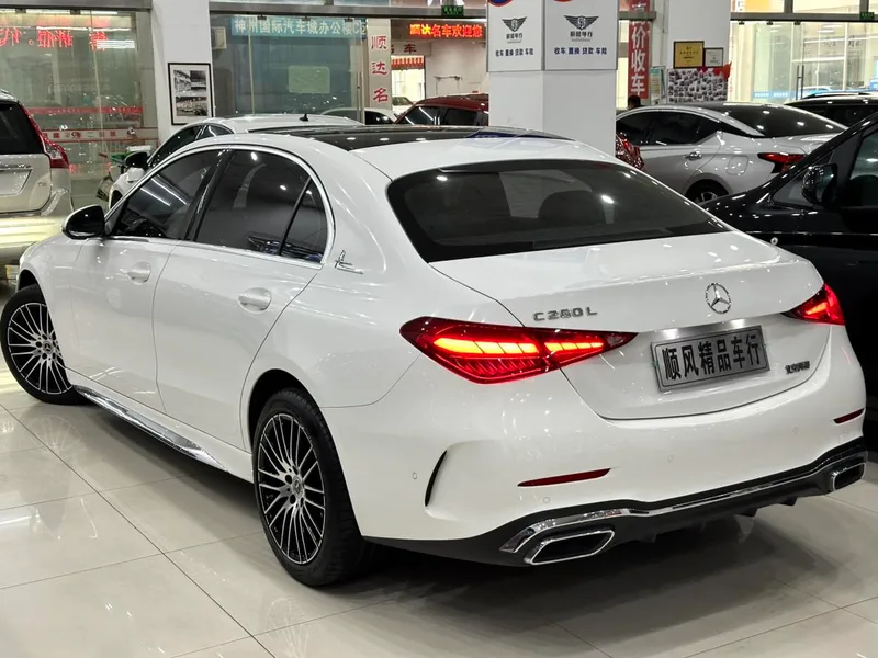 Mercedes-Benz C-Class 2023 Second change C 260 L Sports version exterior photo 2
